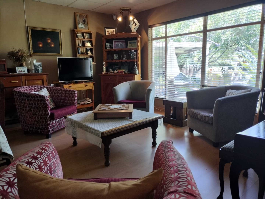 4 Bedroom Property for Sale in Langenhovenpark Free State